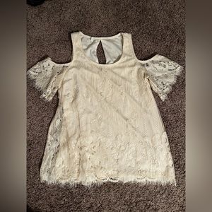 Maurice’s cream/beige lacy cold shoulder top
